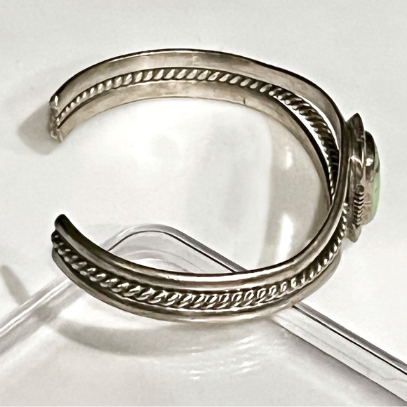 Signed - Spencer, Navajo. Vintage Sterling Silver “Carico Lake” Turquoise Cuff - Picture 6 of 14